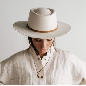 Gigi Pip Wren Telescope Crown Hat